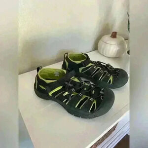 Keen Kids Newport H2 Comfort Black Lime Green Water Hiking Sandals Size 5 EUC